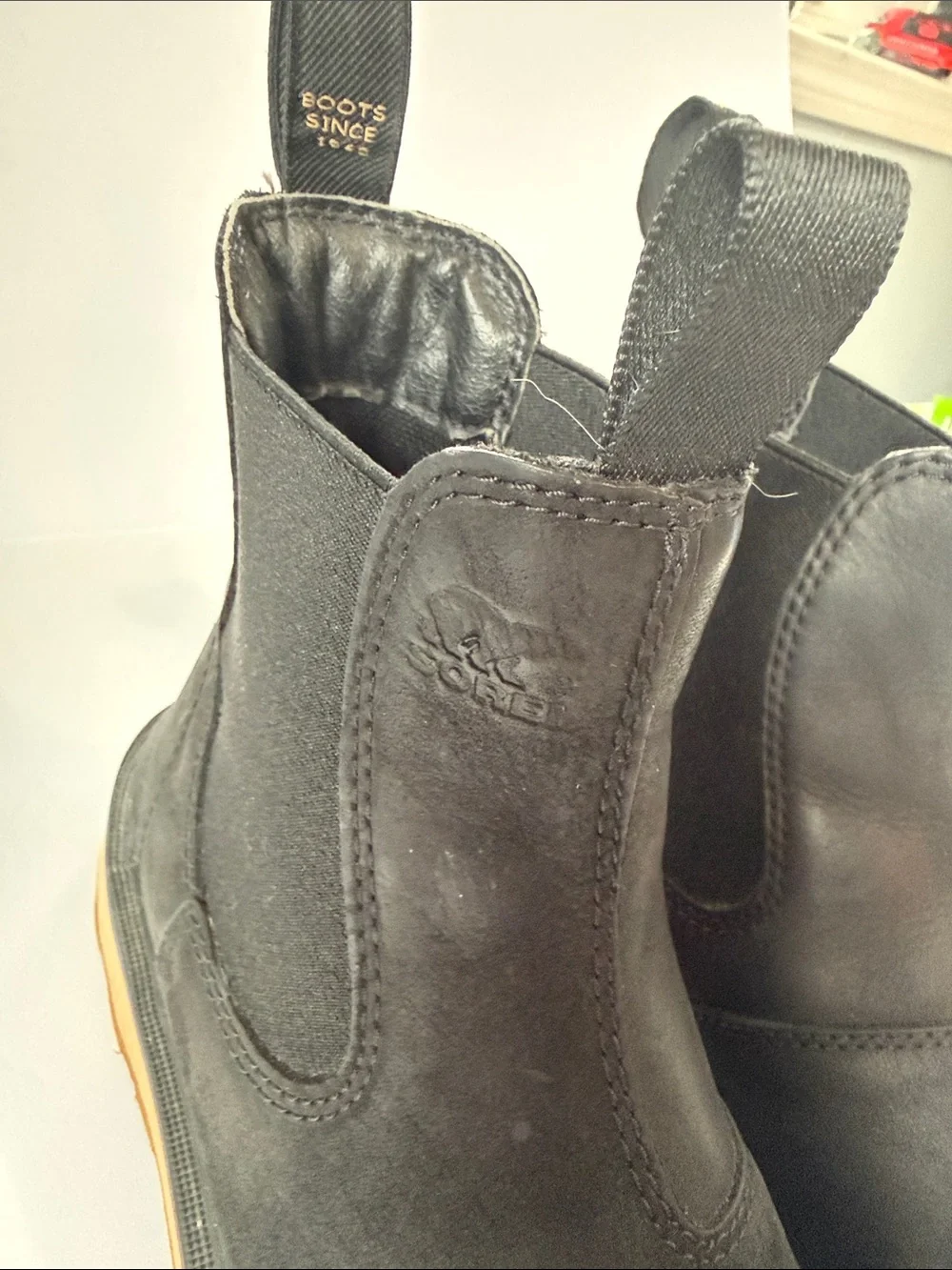 Sorel Black Chukka Boots with Brown Gum Sole - Men